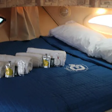 船屋 Boathotels Marina Sant'elena